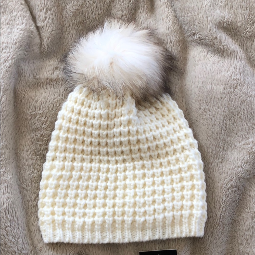 KYI KYI Canada hat! Brand new still with tags!